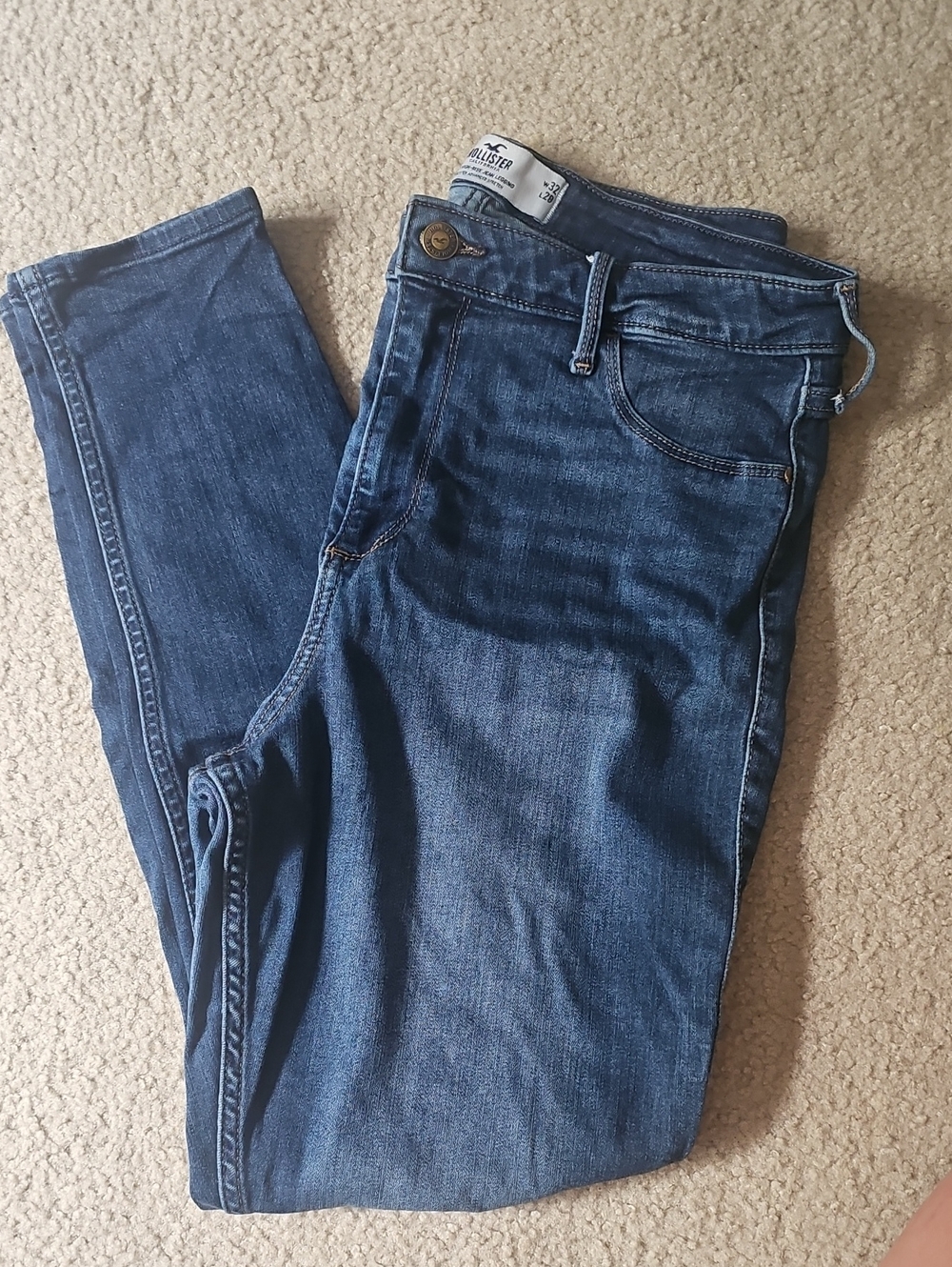 Hollister Skinny Jeans in Dark Blue Wash